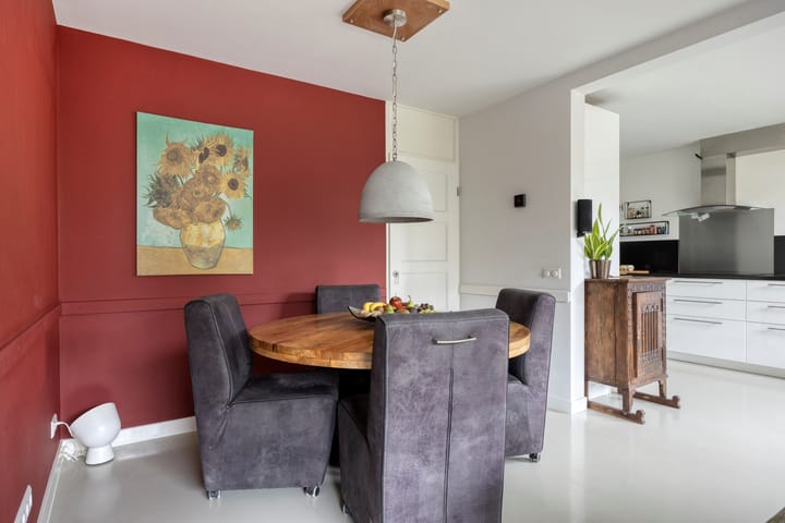Tussenwoning te koop: Louise Michelstraat 5, Arnhem
