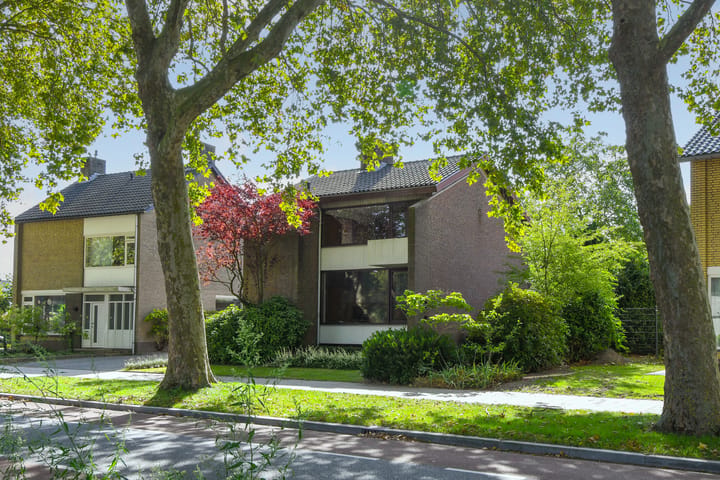 Vrijstaande woning te koop: Beatrixlaan 22, Weert