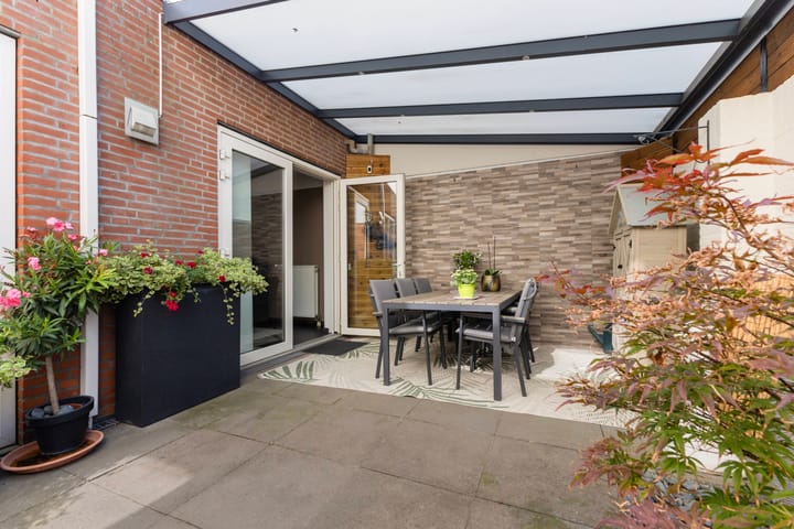 Tussenwoning te koop: Oude Landgraaf Hof 10, Landgraaf