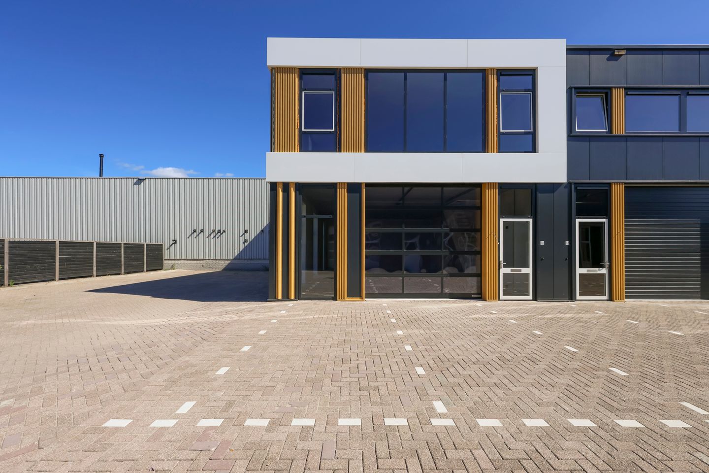 View photo 2 of Van Zuijlen van Nieveltlaan 60