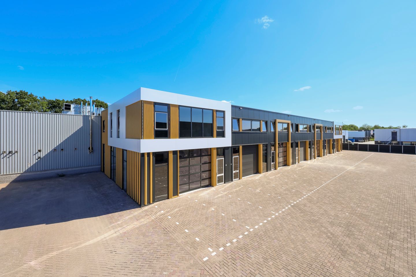 View photo 1 of Van Zuijlen van Nieveltlaan 60