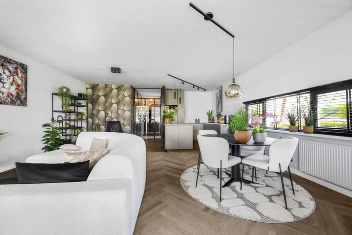 Appartement te koop: Vivaldisingel 3, Nieuw-Vennep
