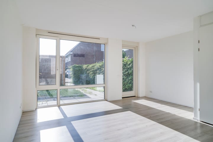 Tussenwoning te koop: Wolfstraat 98, Helmond