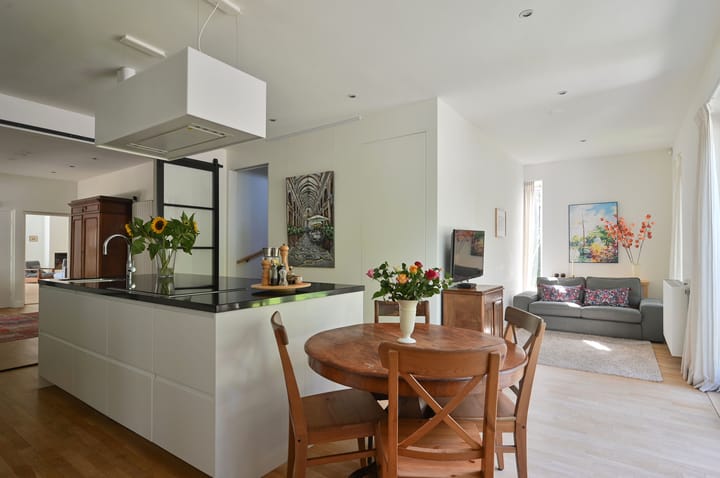 Vrijstaande woning te koop: Utrechtseweg 64A, Hilversum
