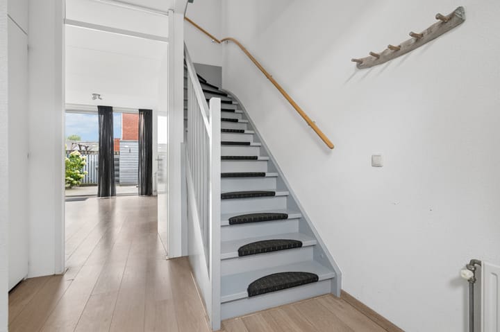 Tussenwoning te koop: Kranenburg 67, Ede