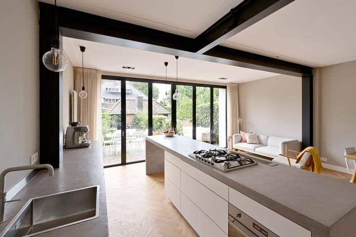 Tussenwoning te koop: van Ostadelaan 34, Naarden