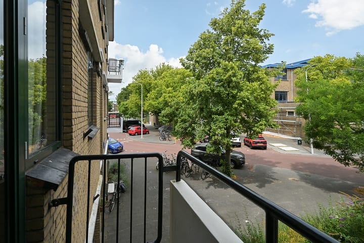 Appartement te koop: Van Heutszstraat 109, 'S-Gravenhage