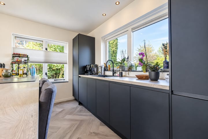 Vrijstaande woning te koop: Oudhuijzerweg 43, Wilnis