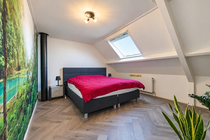Vrijstaande woning te koop: Oudhuijzerweg 43, Wilnis