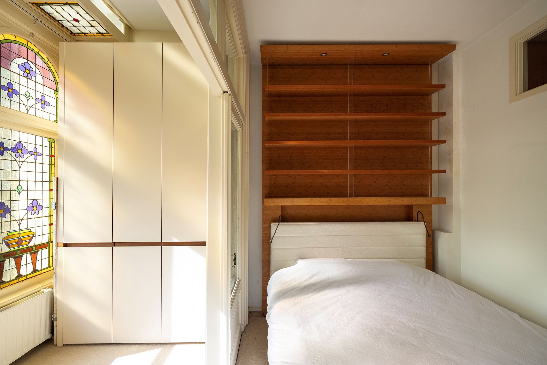 Photo 18 of Van Eeghenstraat 117-B