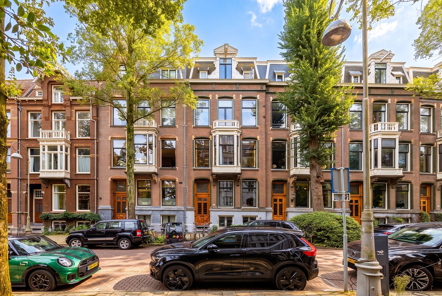 Photo 4 of Van Eeghenstraat 117-B