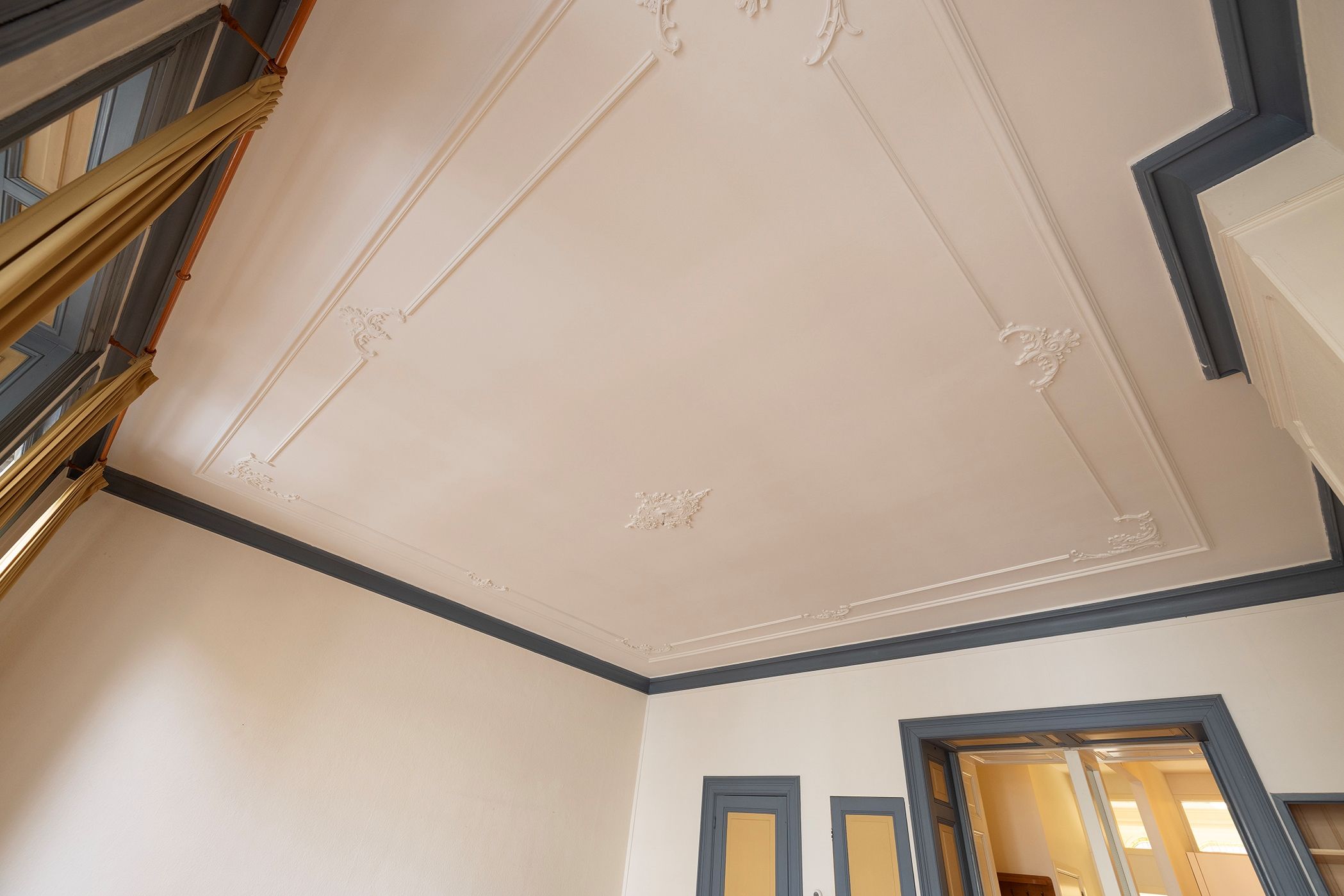 Photo 12 of Van Eeghenstraat 117-B