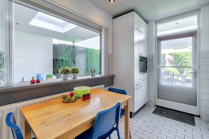 Tussenwoning te koop: Apollohof 78, Maastricht