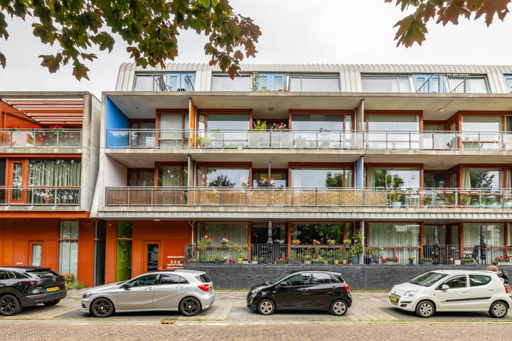 Appartement te koop: Rembrandt van Rijnstraat 111, Groningen