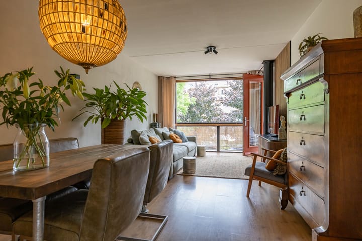 Appartement te koop: Rembrandt van Rijnstraat 111, Groningen