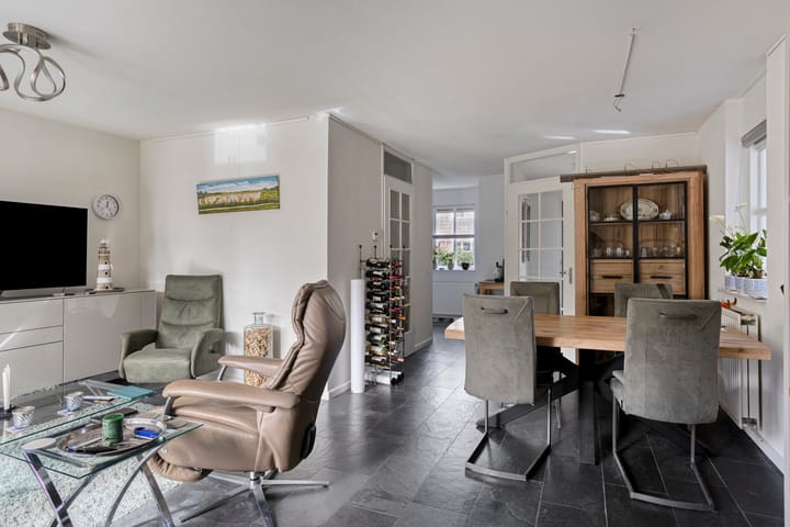 Tussenwoning te koop: W.F. Hermanslaan 27, Kloetinge (Gem. Goes)