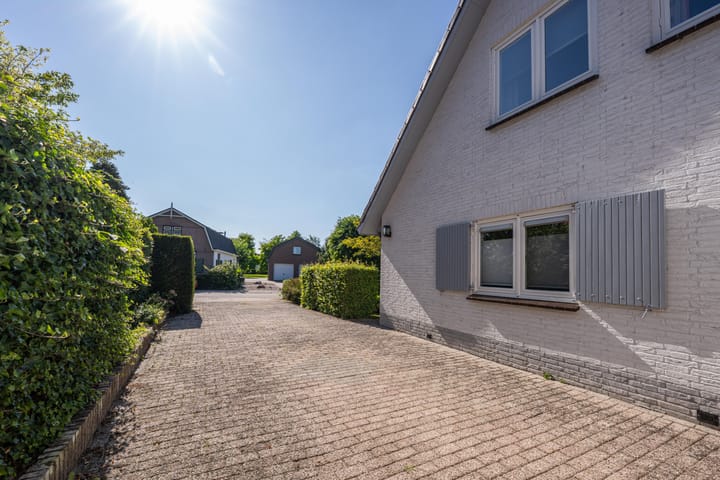 Vrijstaande woning te koop: Kerkstraat 18, Ommeren