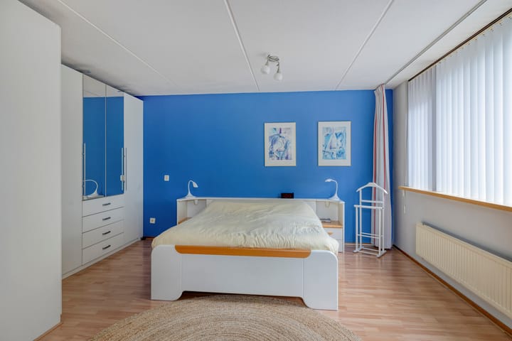 Hoekwoning te koop: Niklaasberg 1, Breda