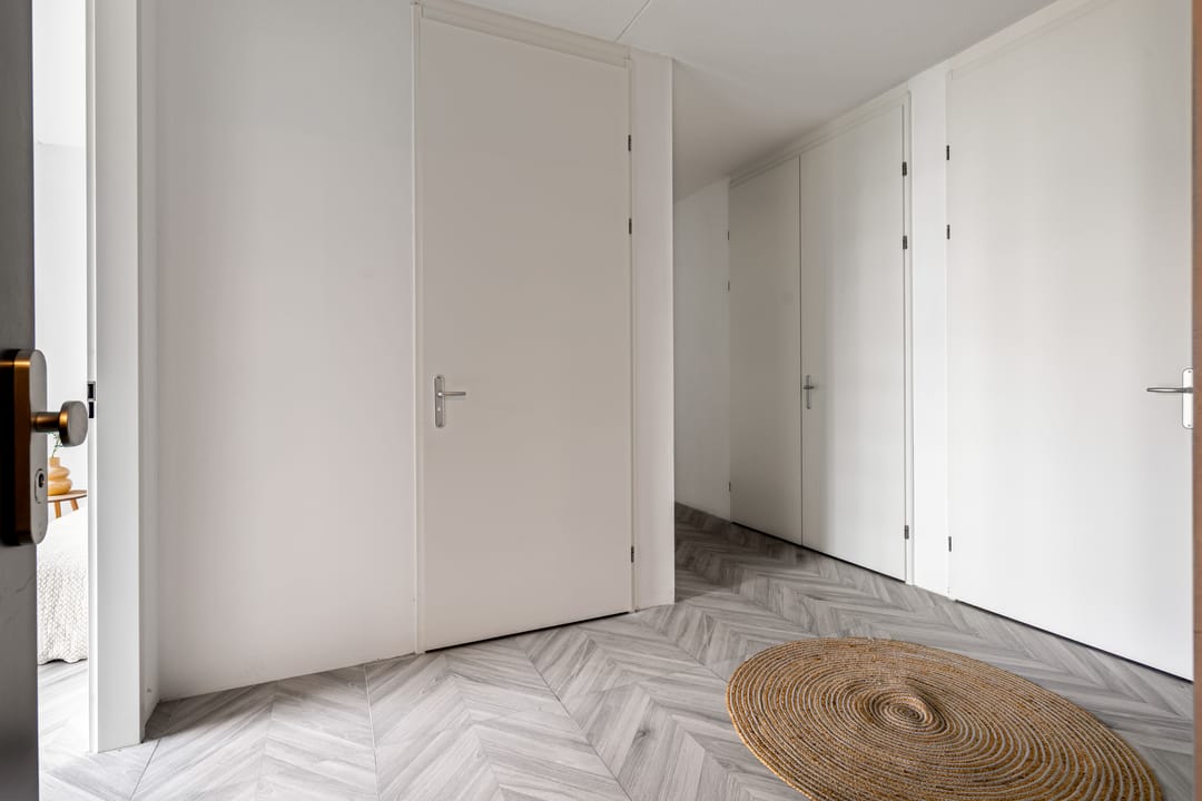 Photo 7 of Mies van der Rohestraat 141