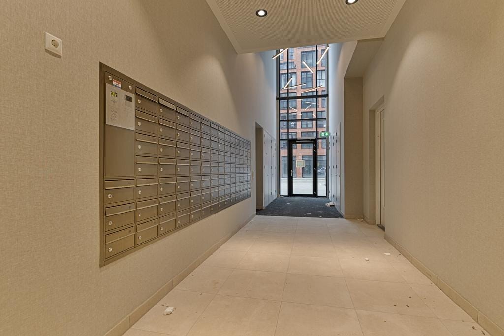 Photo 21 of Niemeyerstraat 155