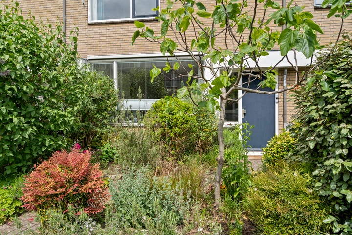Tussenwoning te koop: Van Wijnbergenstraat 20, Bennekom