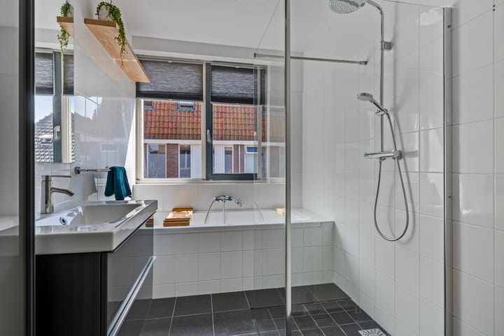 Tussenwoning te koop: Geestersingel 70, Alkmaar