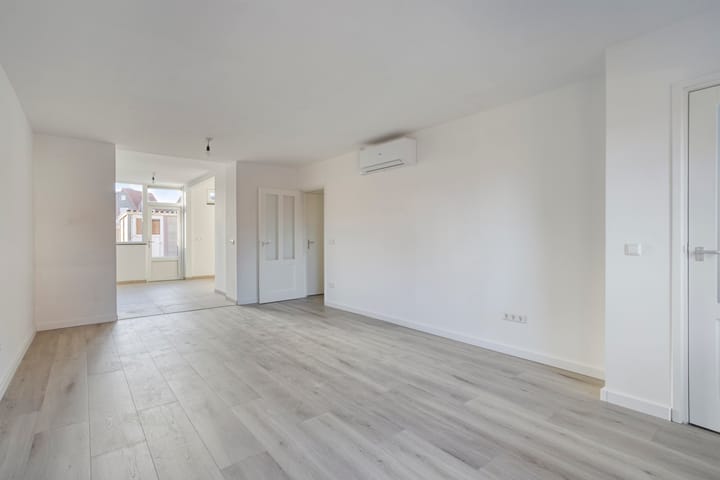 Tussenwoning te koop: Hovenstraat 16, Landgraaf