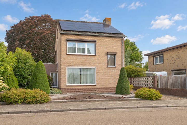 Foto 4 van Urnenveldstraat 2