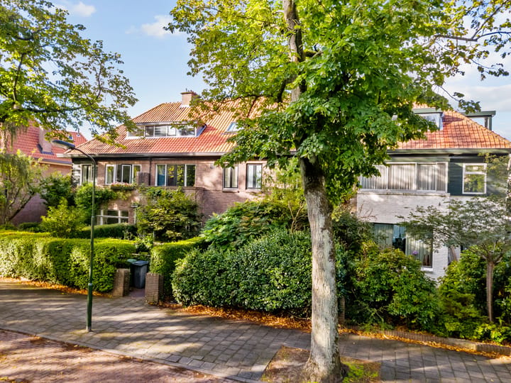 Tussenwoning te koop: Loolaan 102, Voorburg