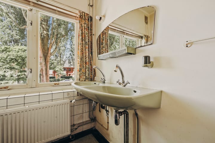 Tussenwoning te koop: Keizer Karelweg 394, Amstelveen