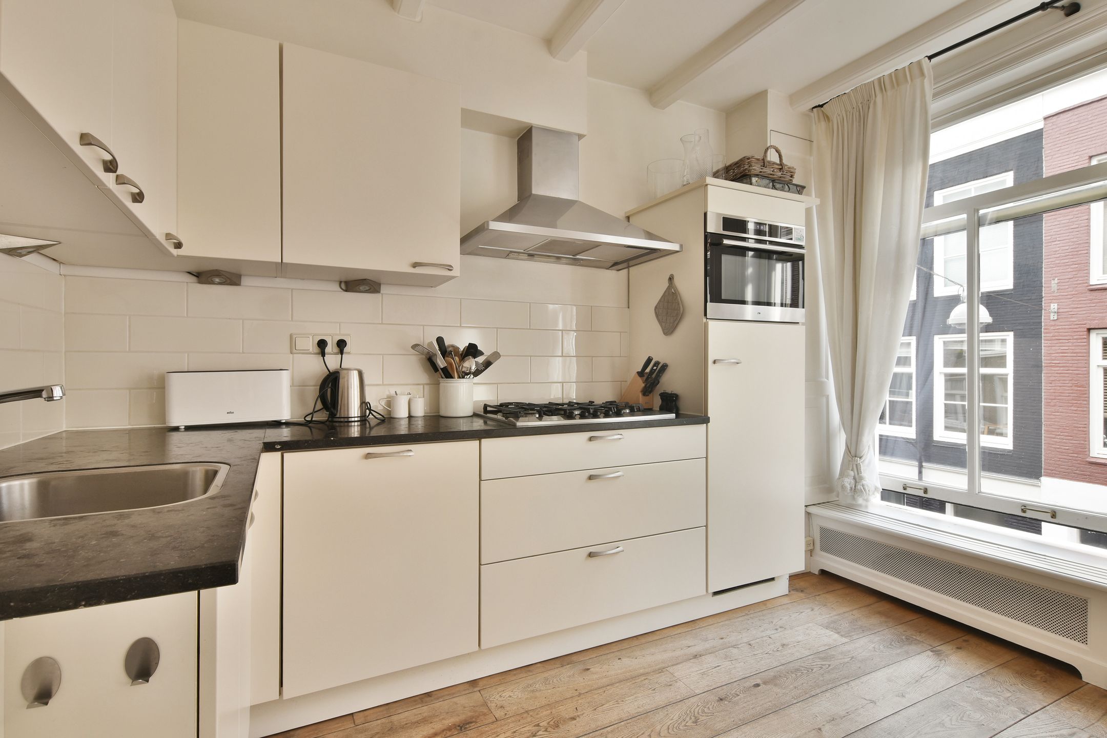 Photo 9 of Nieuwe Leliestraat 172-B