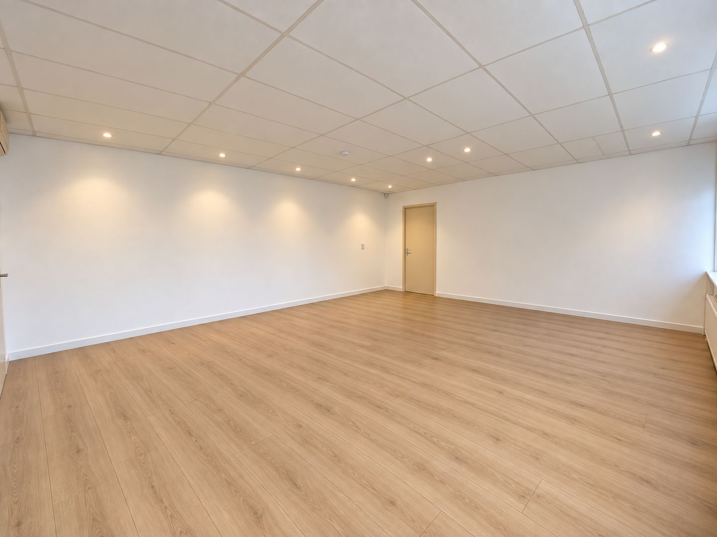 Bekijk foto 2 van Nijverheidswerf 6