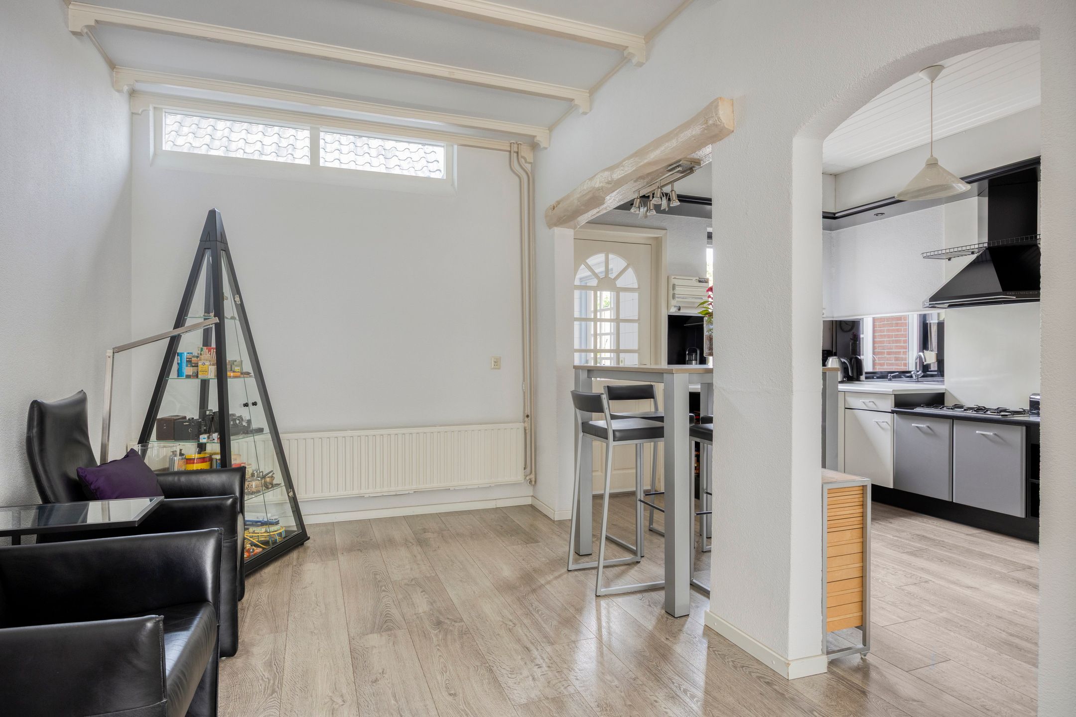 Photo 12 of Canisiusstraat 3