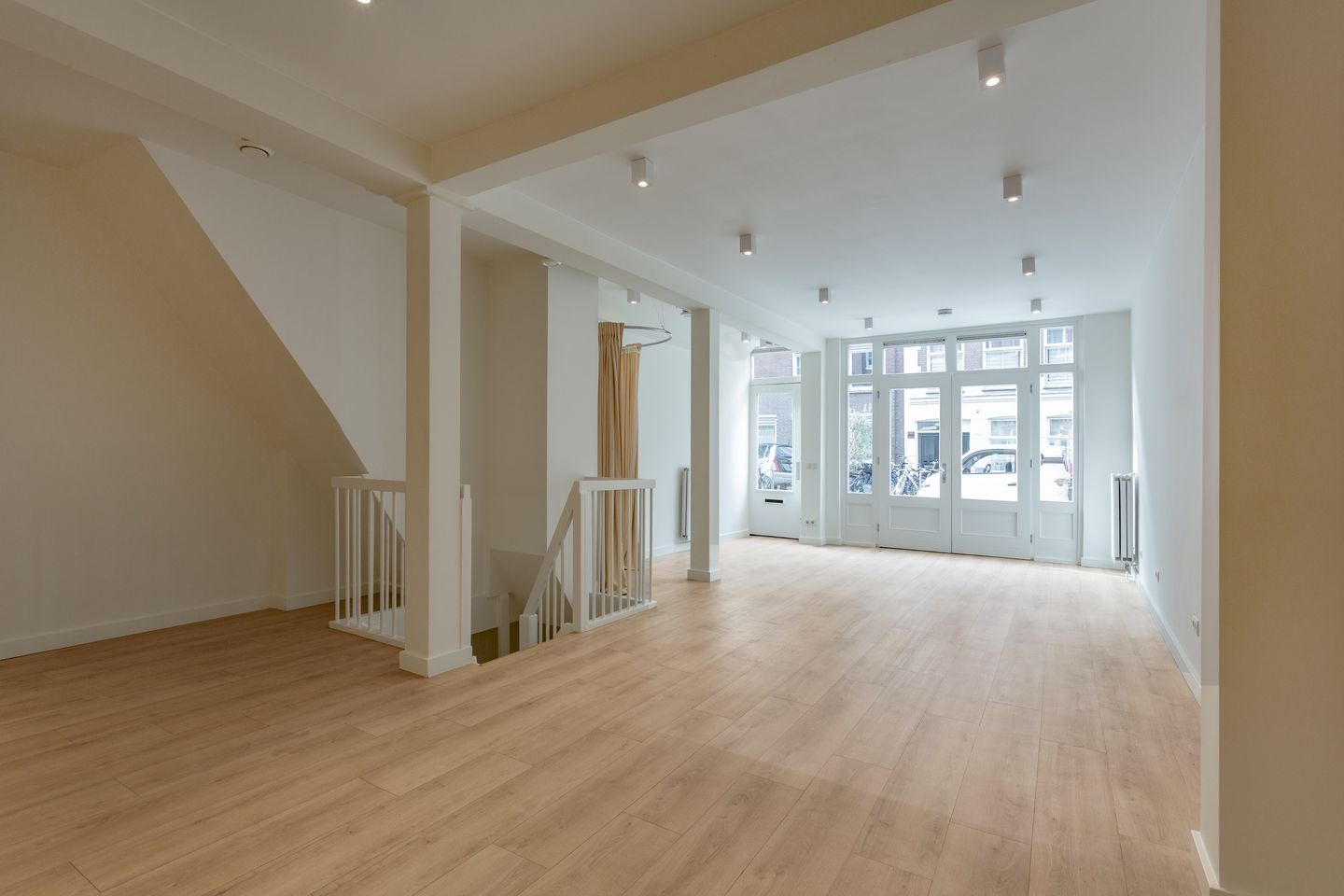View photo 4 of Quellijnstraat 103-H