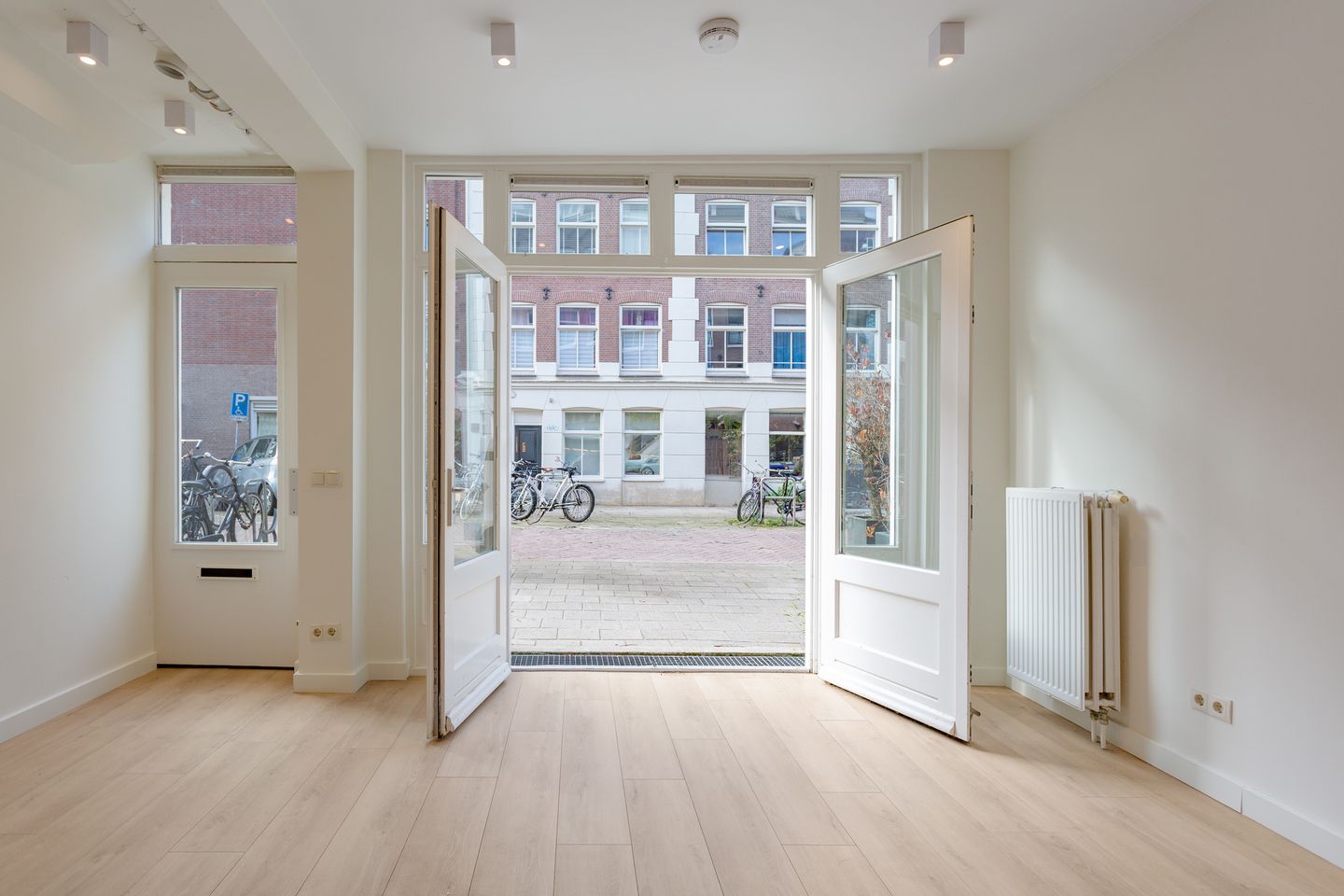 View photo 3 of Quellijnstraat 103-H