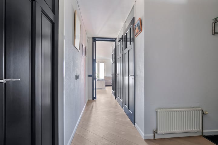 Appartement te koop: Beneluxlaan 669, Almere