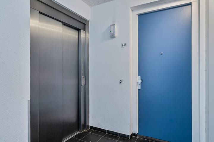 Appartement te koop: Beneluxlaan 669, Almere