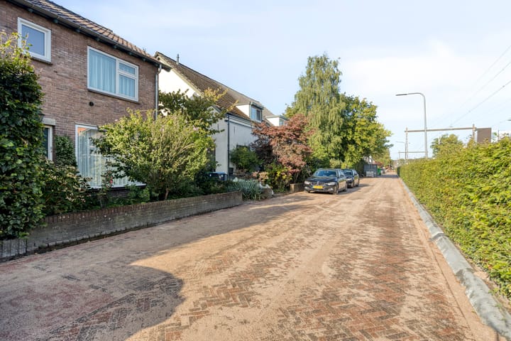 Twee-onder-één-kap te koop: Zuider Parallelweg 26A, Velp (Ge)