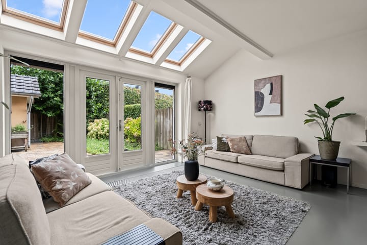 Tussenwoning te koop: Sparrenhout 9, Houten