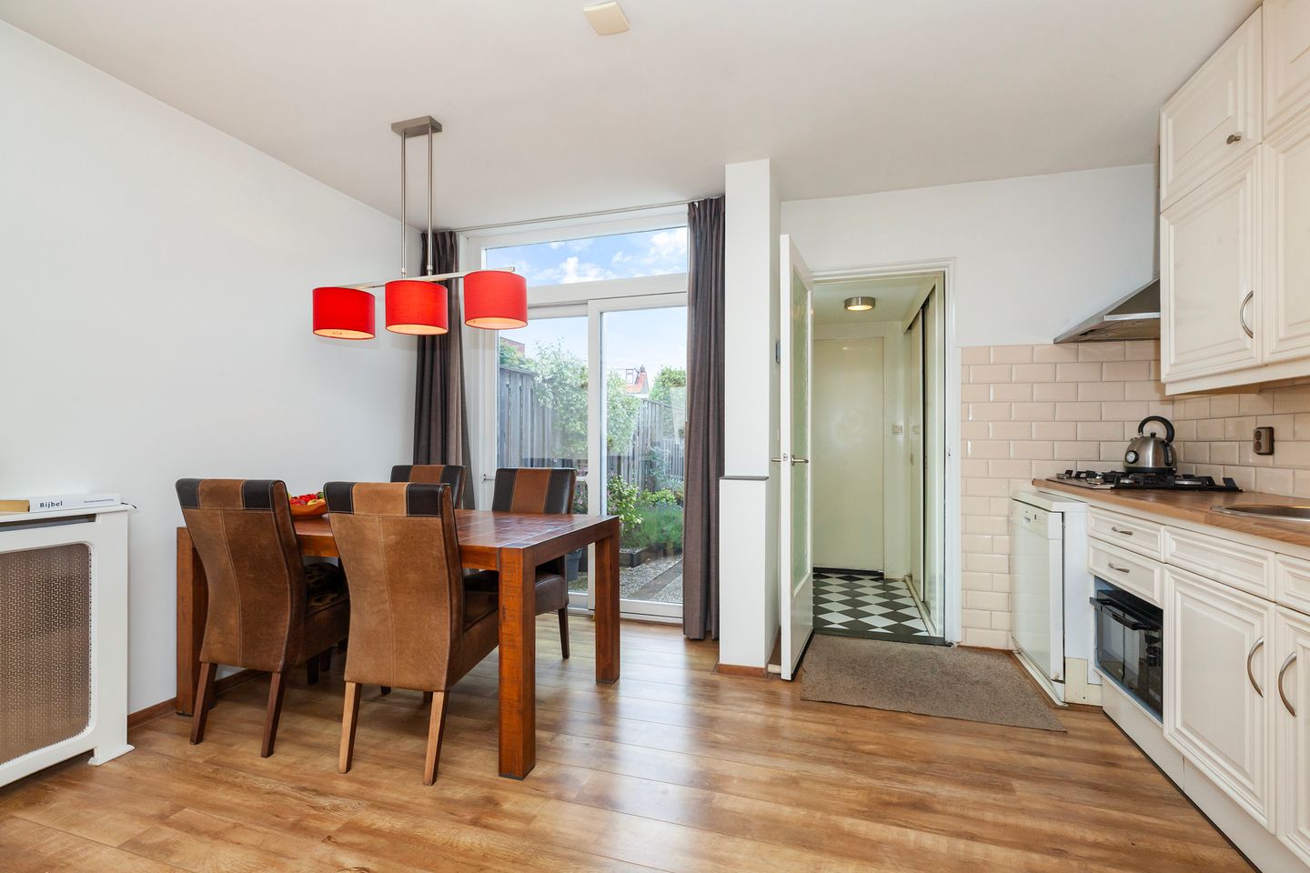 Photo 10 of Leliestraat 37