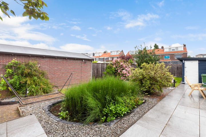 Tussenwoning te koop: Leliestraat 37, Vlaardingen