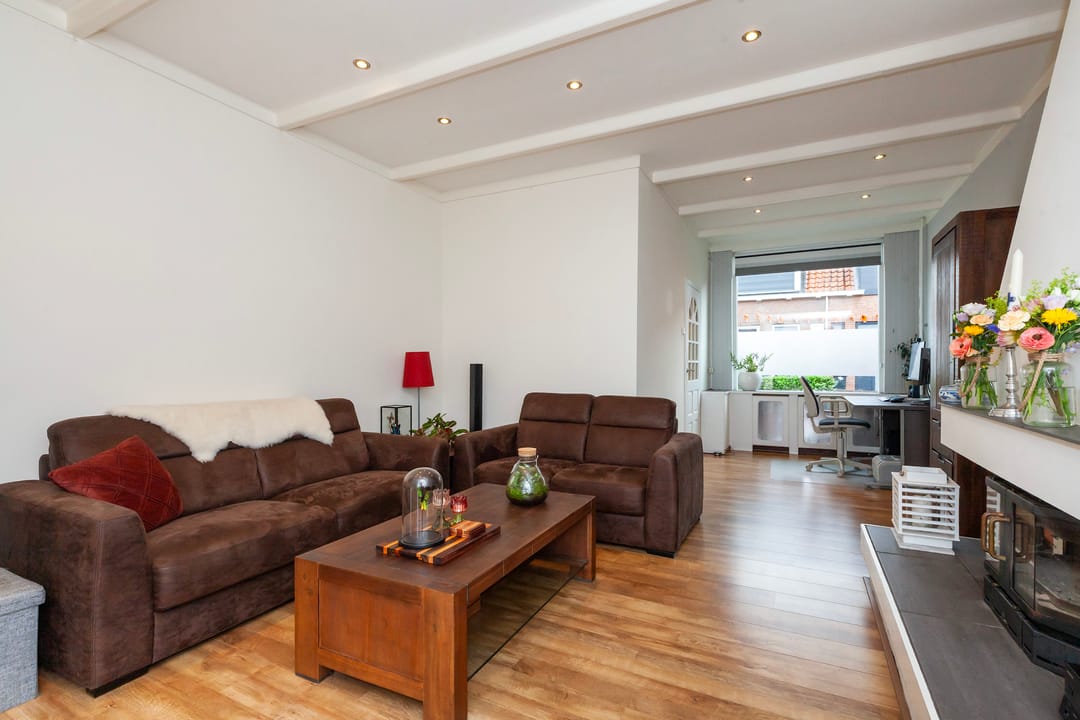 Photo 8 of Leliestraat 37