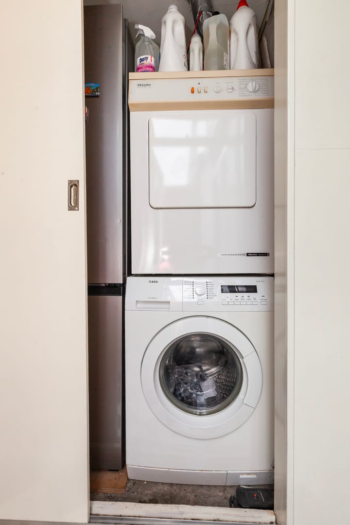 Tussenwoning te koop: Leliestraat 37, Vlaardingen
