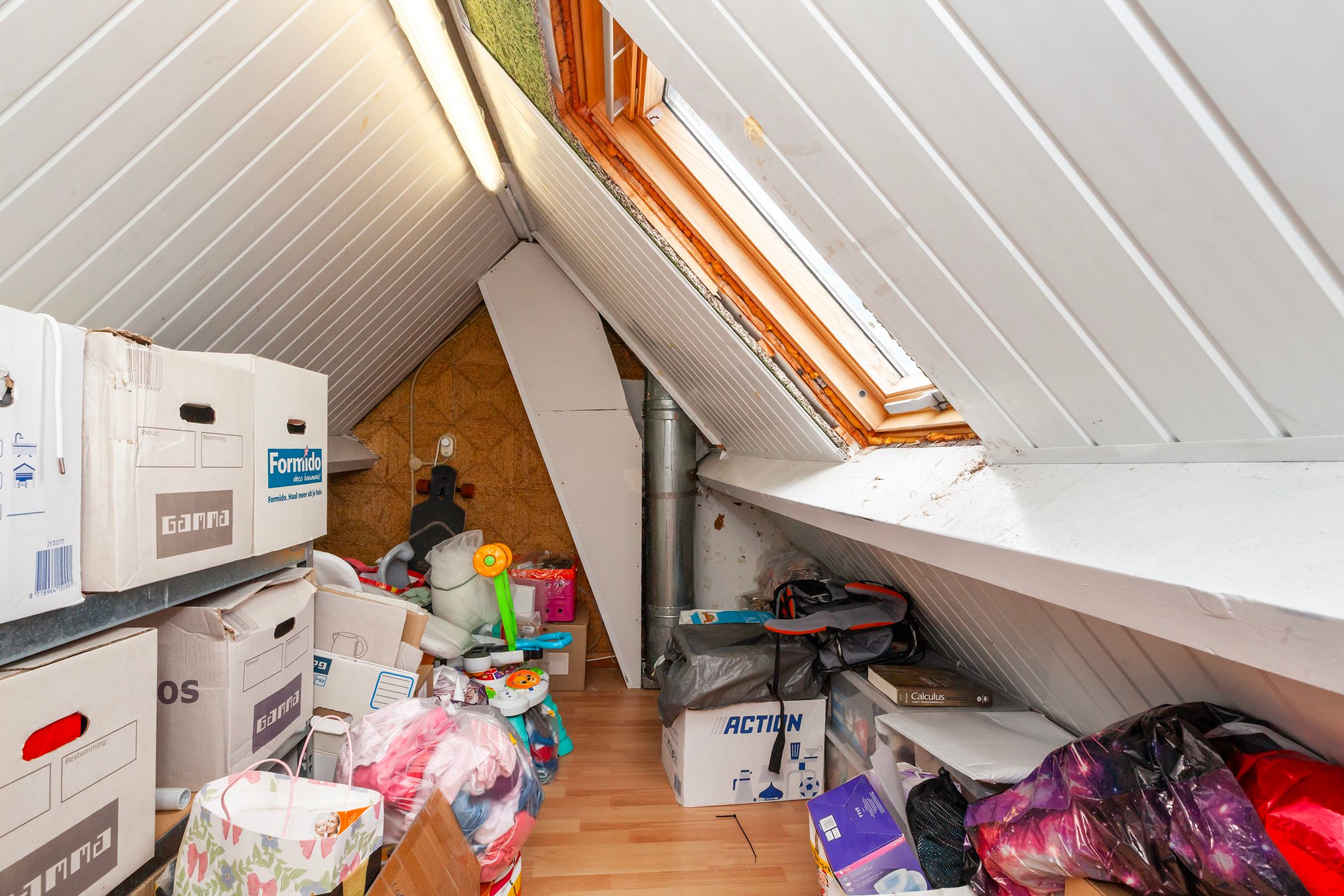 Photo 39 of Leliestraat 37