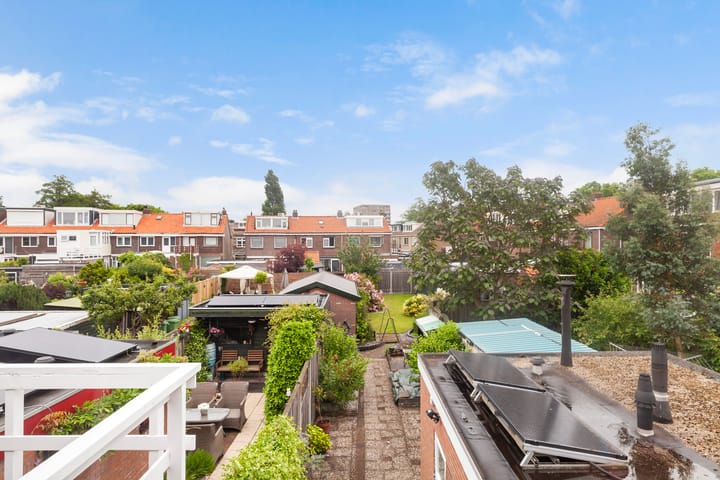 Tussenwoning te koop: Leliestraat 37, Vlaardingen