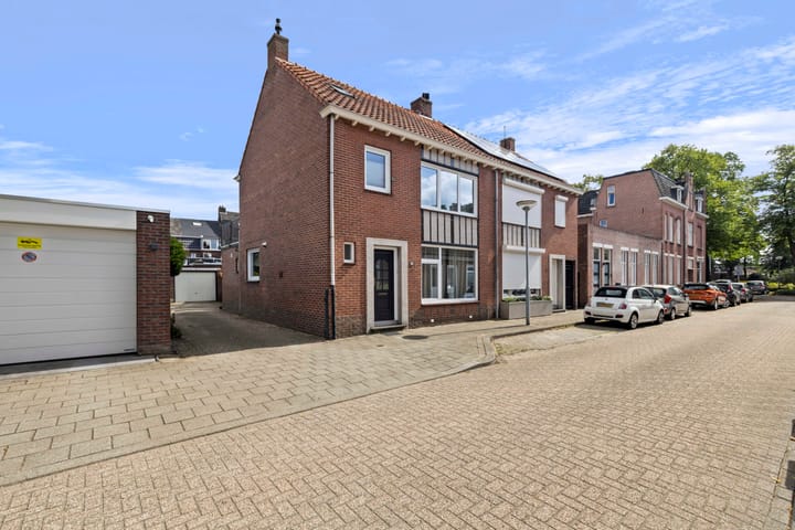 Foto 2 van van Laerstraat 10