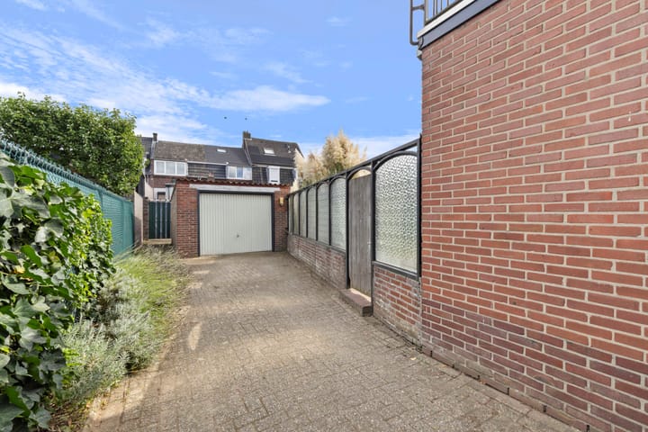 Foto 3 van van Laerstraat 10
