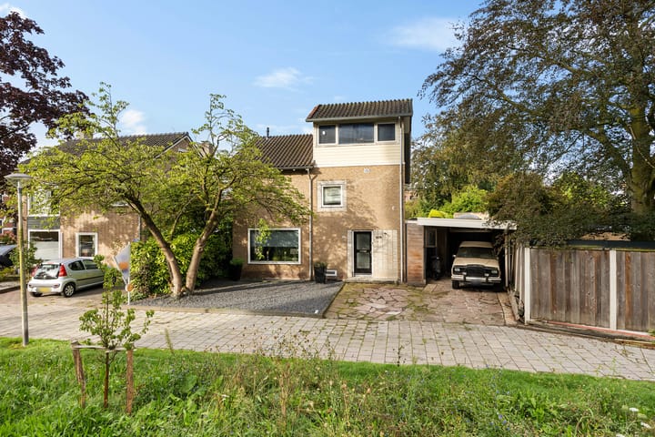 Tussenwoning te koop: Hofstedeweg 209, Enschede