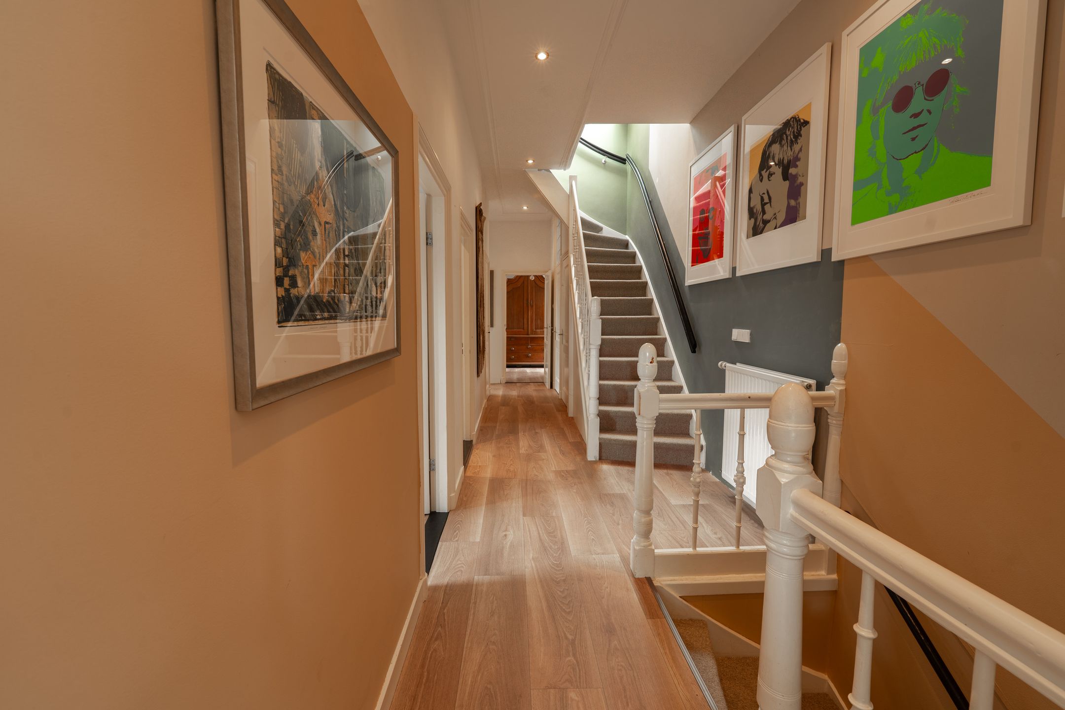 Photo 21 of Graaf van Burenstraat 8