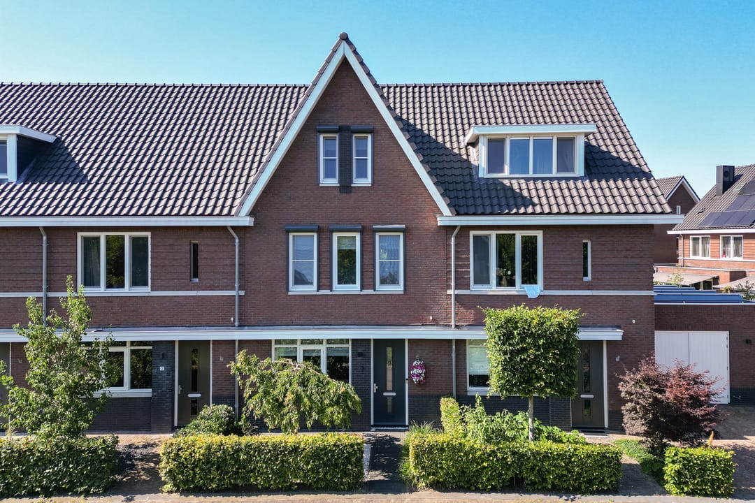 Foto 1 van Zwarte Roodstaart 2